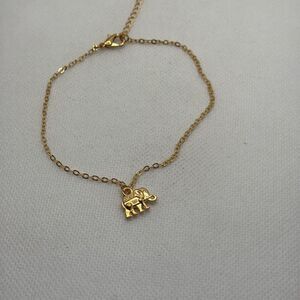 Brand New!! Chain with elephant charm bracelet